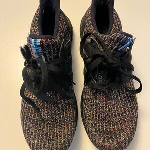 Adidas Ultra Boost Size: M: 10 1/2 W: 12